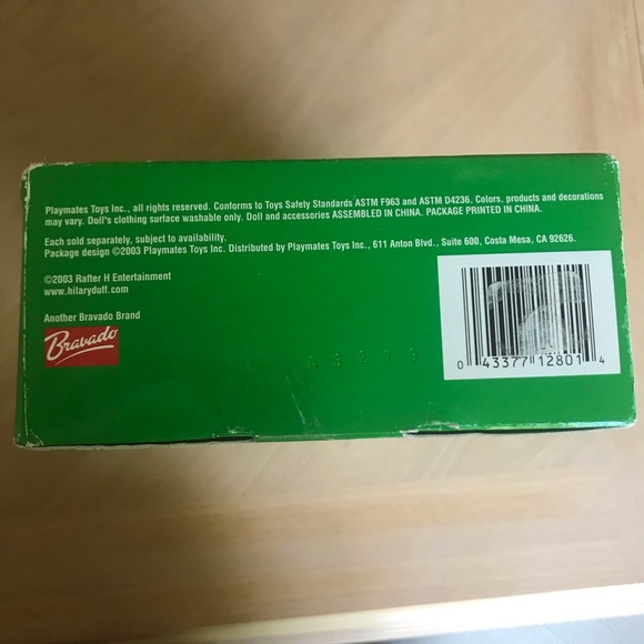 HILARY DUFF Rare Vintage 2003 Rock Star Collectible Doll NWT - Picture 10 of 10